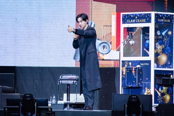 水间泡咖啡给你们！亲自见台北分公司员工麻将胡了2试玩李俊昊现身台大：我在茶(图3)